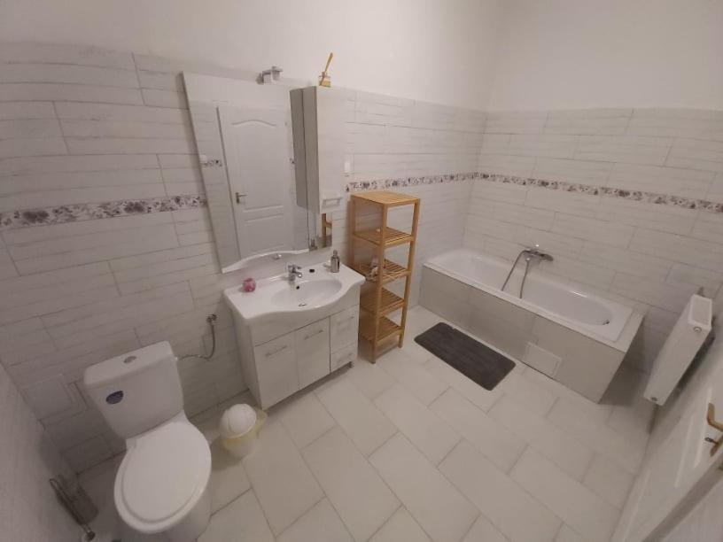 Green Paradise Vendeg Es Rendezvenyhaz Apartment Szentpeterfa Екстериор снимка